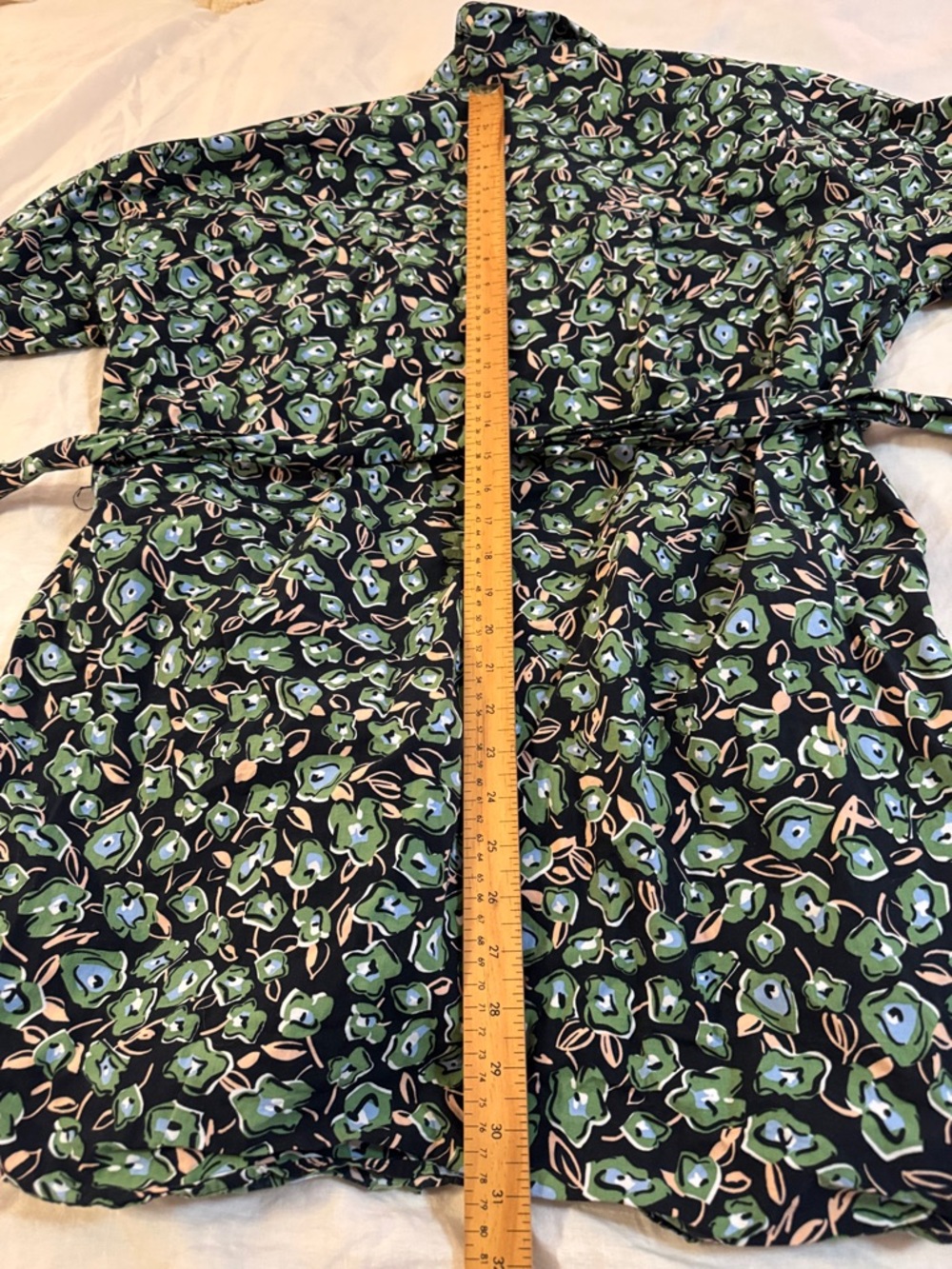 H&M shirtdress, pretty abstract floral pattern on black, womens S - Picture 12 of 13